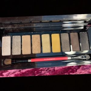 MAC Nutcracker Sweet Warm Eye LE holiday palette